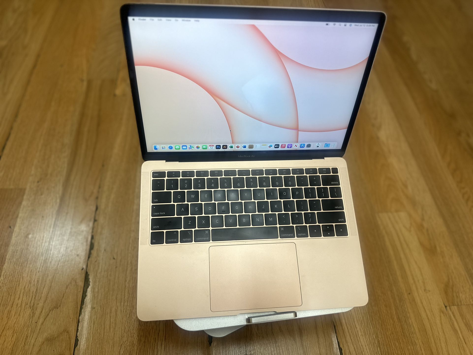 MacBook Air 2018 Intel Core i5 8 Gb Memory Ram 128 Gb Ssd 