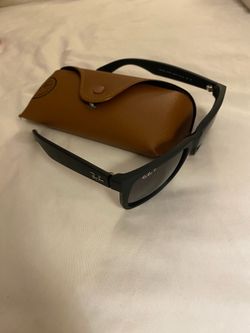 Ray Ban sunglasses 🕶️