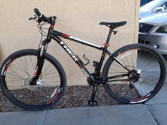 De volgende Onbevreesd Slordig Trek X-caliber 6 Mountain Bike for Sale in Glendale, AZ - OfferUp