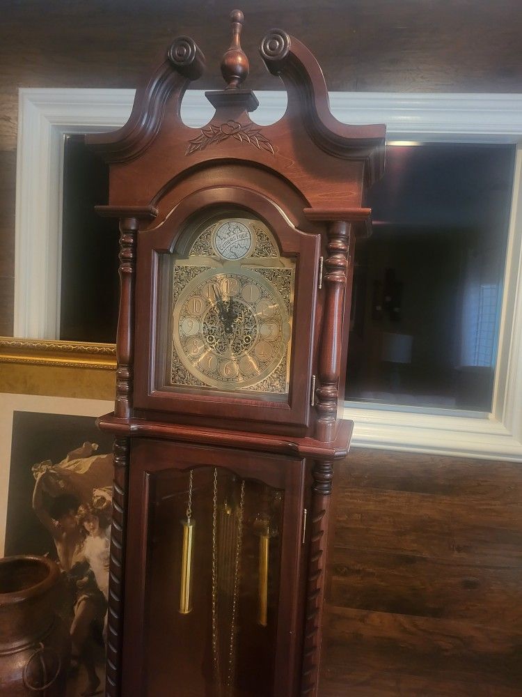 Grandfather Clock for Sale in Beaumont, CA OfferUp