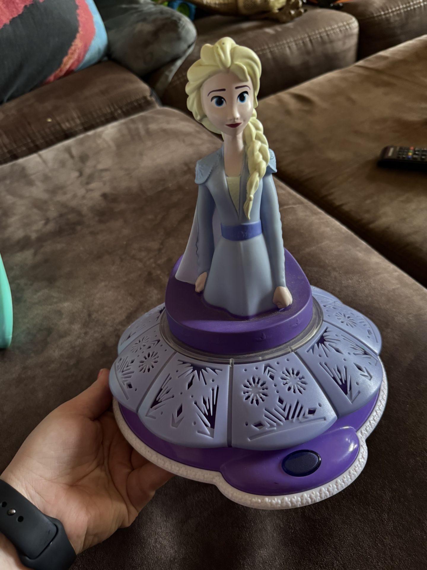 Elsa Nightlight And Sing Along Toy