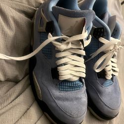Jordan 4 University Blue