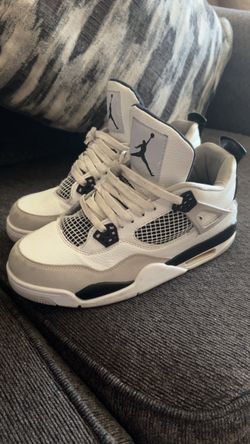 Jordan 4s