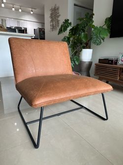 Modern Leather Accent Chair – Mid Century Style (Tan / Cognac)