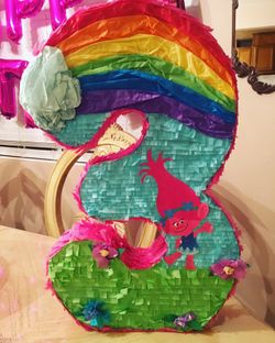 Custom piñatas