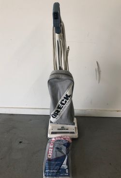 ORECK VACUUM WORKS GREAT