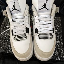 Jordan 4 10.5 Military black 