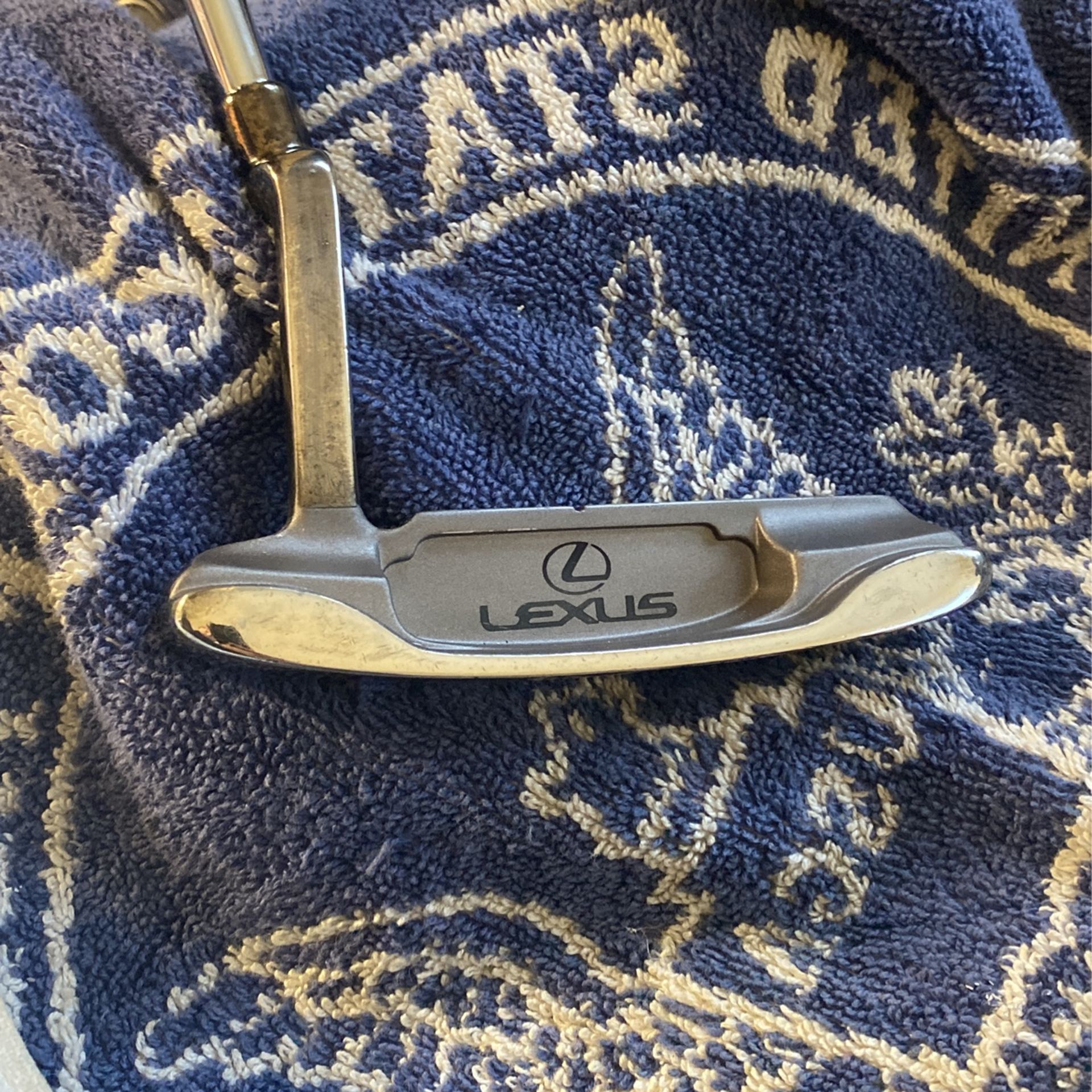 Amazing! Lexus Putter Golf Club