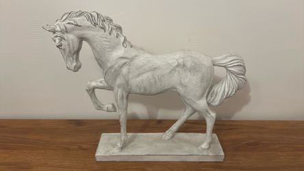 Horse statue