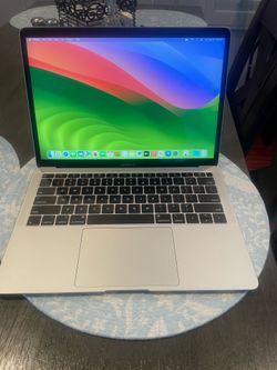 2019 MacBook Air 13 inc Retina display has intel core i5 with 8GB RAM and 128GB storage battery 100% health with 48 cycles count only