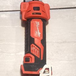   MILWAUKEE M18  Cortador Para Drywall USADO!!!  MILWAUKEE M18  DRYWALL CUT-OUT USED!!!