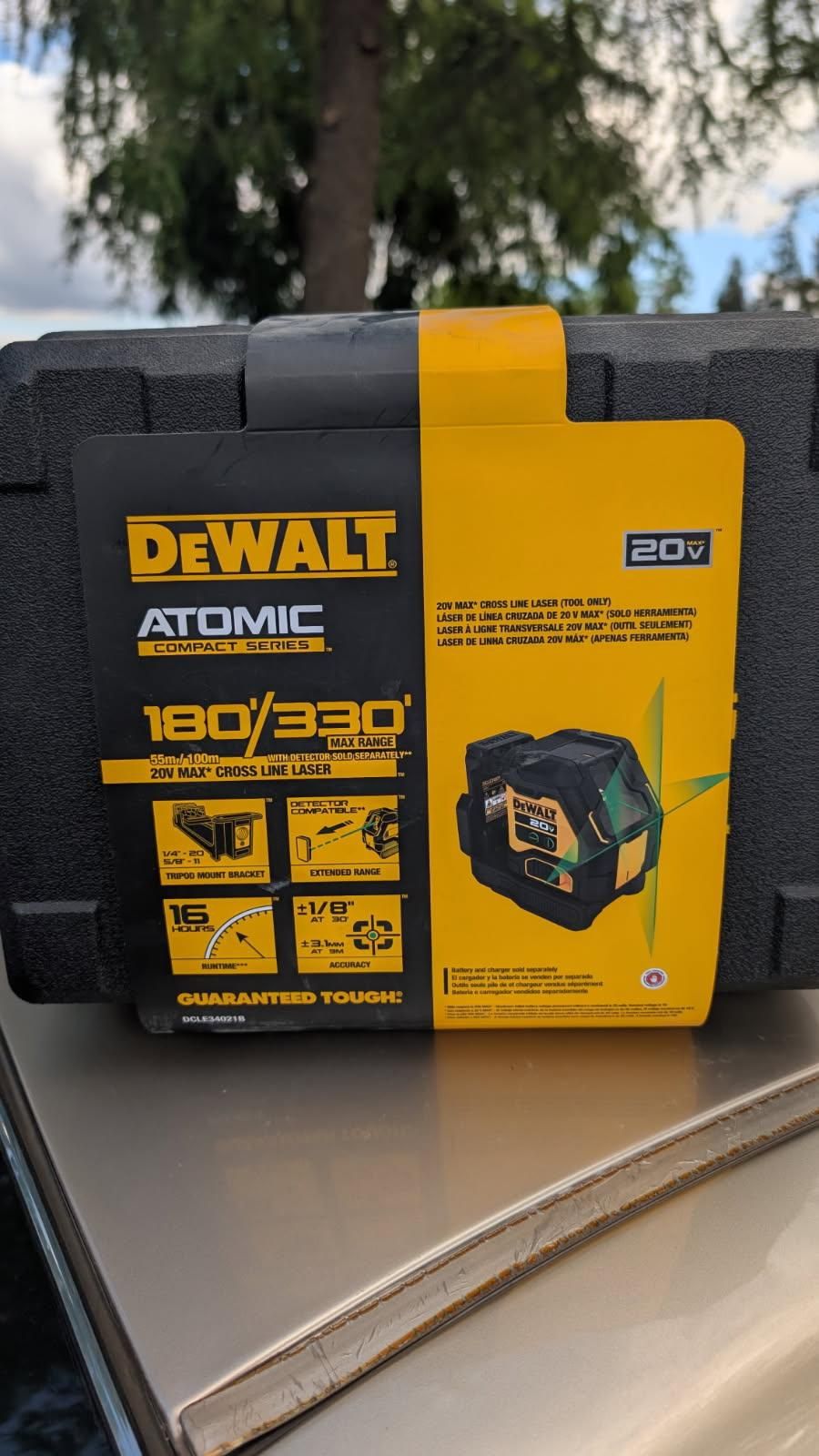 Brand New Dewalt 180/330 Atomic Compact Serious 20v Max Cross Laser
