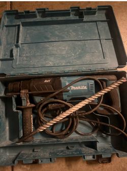 Makita tool and bit