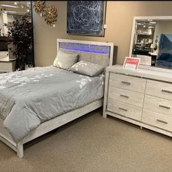 Altyra 5-Piece Bedroom Set Queen or King Bed Dresser Nightstand Mirror and CHEST With İnterest Free Payment Options 