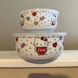 Brand New Hello Kitty Valentine’s Food Storage Stacking Bowls with Lids Set
