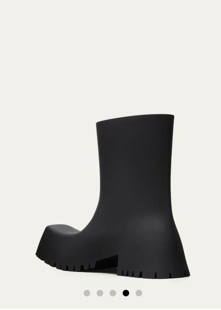 Balenciaga Men Trooper Rubber Black Boots.