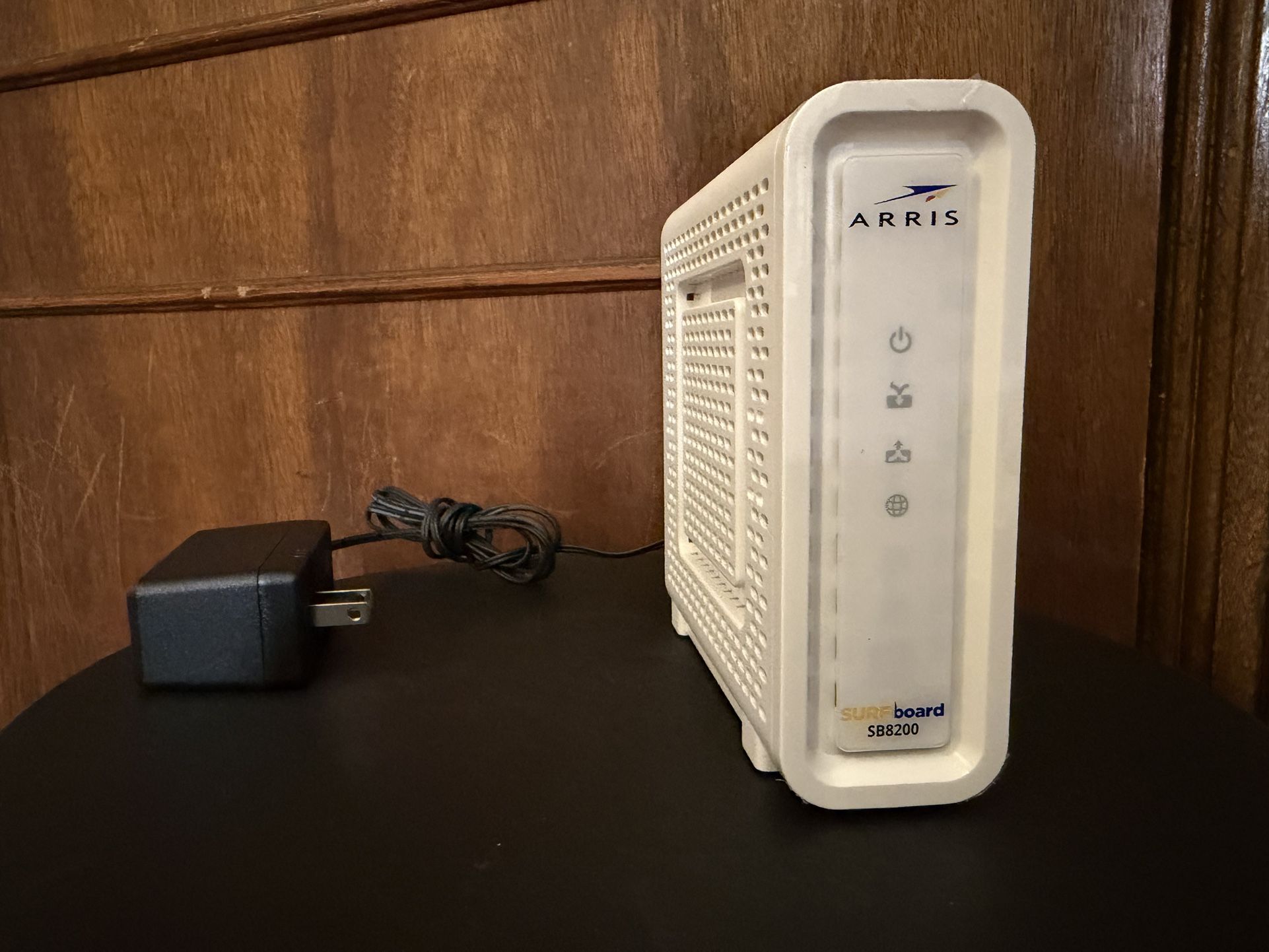 SURFboard SB8200 Cable Modem