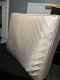 Mattress queen