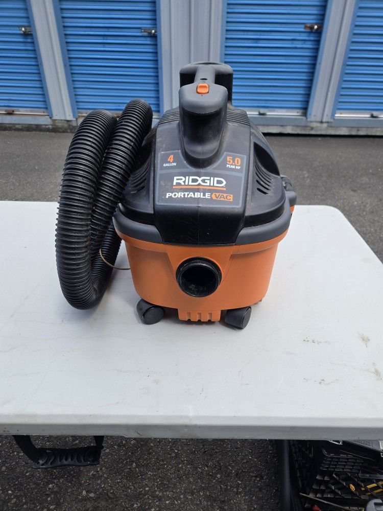 Ridged 4 Gallon 5hp Vacuum
