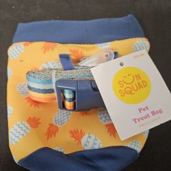 On The Go Dog Treat Holder with Magnetic Closure