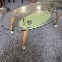 Cocktail Table, clear glass top