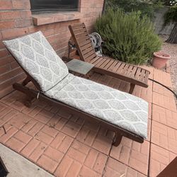 Lounge Chairs And Side Table