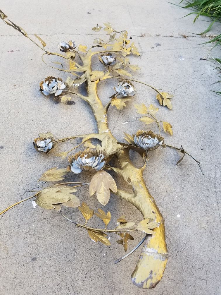 Decorative metal tree