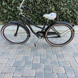 Huffy Women’s Beach Cruiser Bike