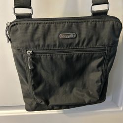 Baggallini Dark grey Crossbody Strap Pockets Zip Close Purse Bag 