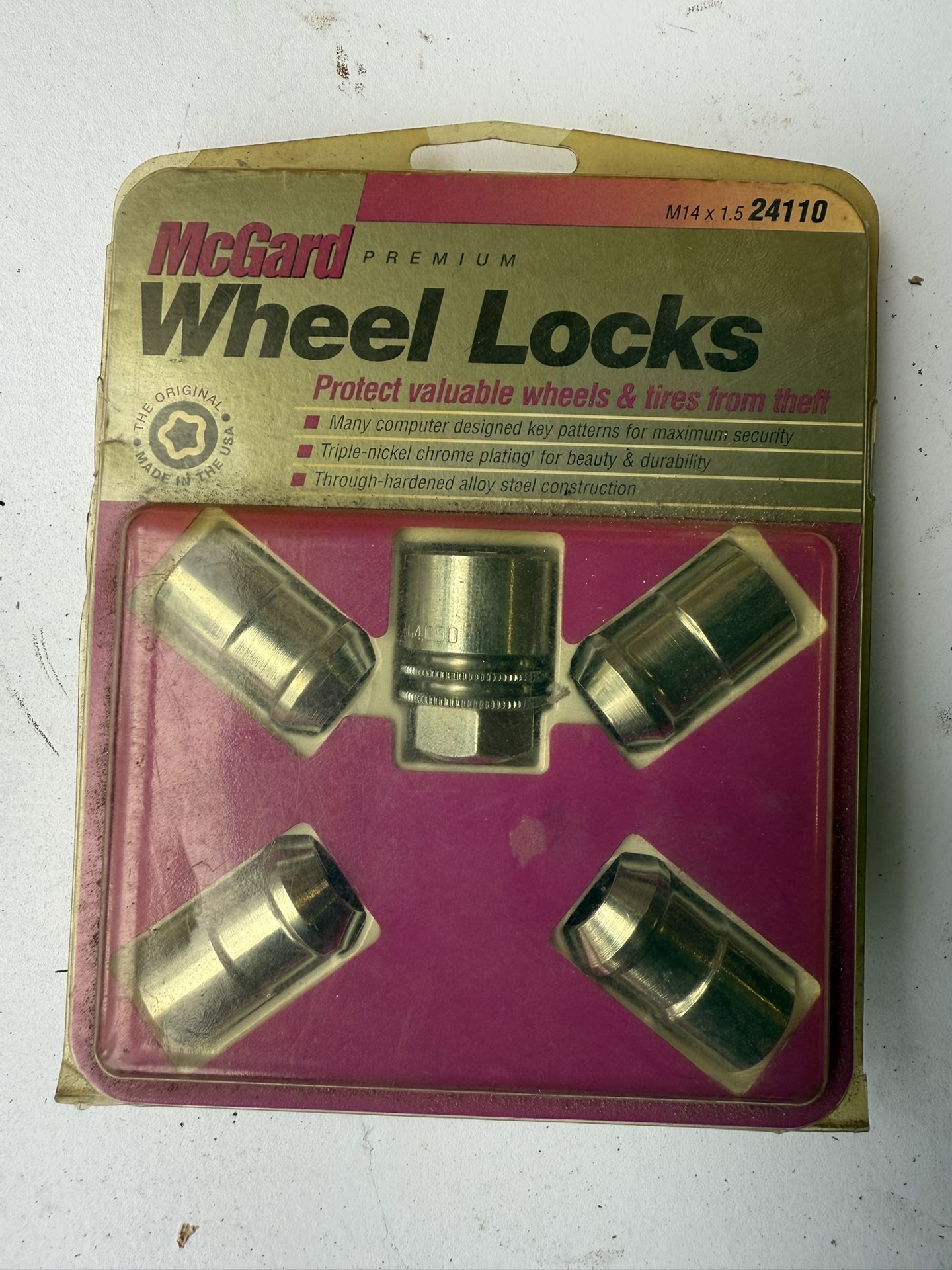 M14x1.5 Locking Lug Nuts W/key