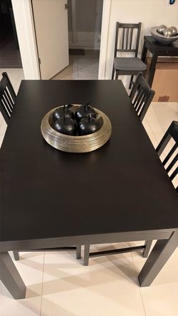 Table for tú, 4 or 8 People