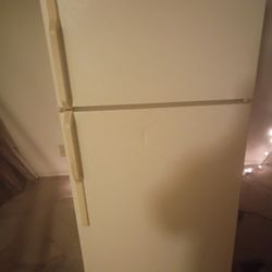 Hotpoint Refrigerator 