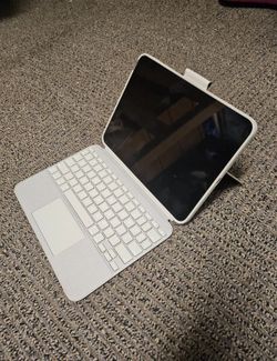 10th Generation iPad And The Keyboard And Case 