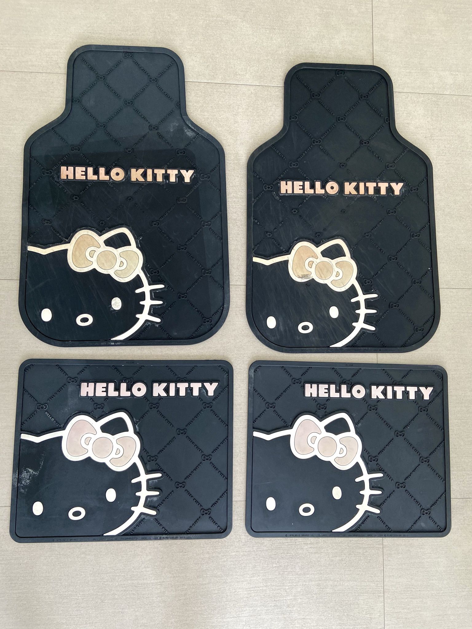 Hello kitty 4 piece car floor mats 