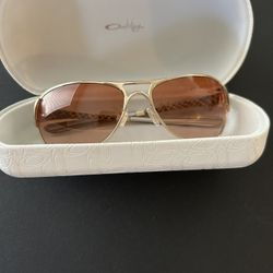 Oakley sunglasses like new