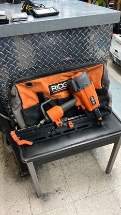 Ridgid Pneumatic Air 21-Degree 21° 3-1/2” Roundhead Framing Nailer Nail Gun Nailgun R350RHA
