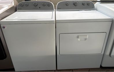 Whirlpool~🔥Washer and Dryer Set Heavy duty in excellent condition
