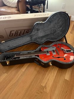 Gretsch Hollow Body /bigsby with case.