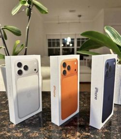 Apple iPhone 17 Promax (Read Description First)