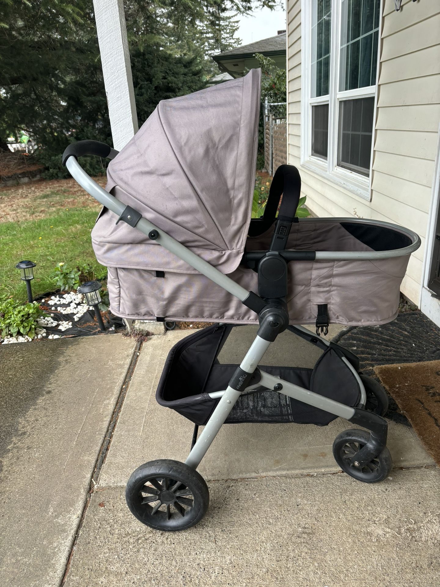 Even Flo Stroller
