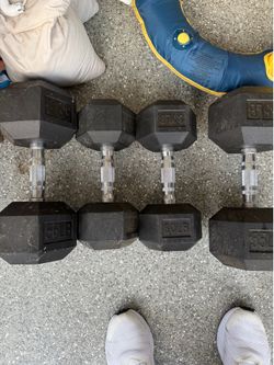 Dumbbells (2x 55 and 2x 30).