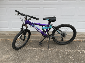 Mongoose Ledge 2.1 Mountain Bike – $100 OBO
