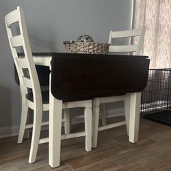 Farmhouse Style Dining Table With 4 Chairs