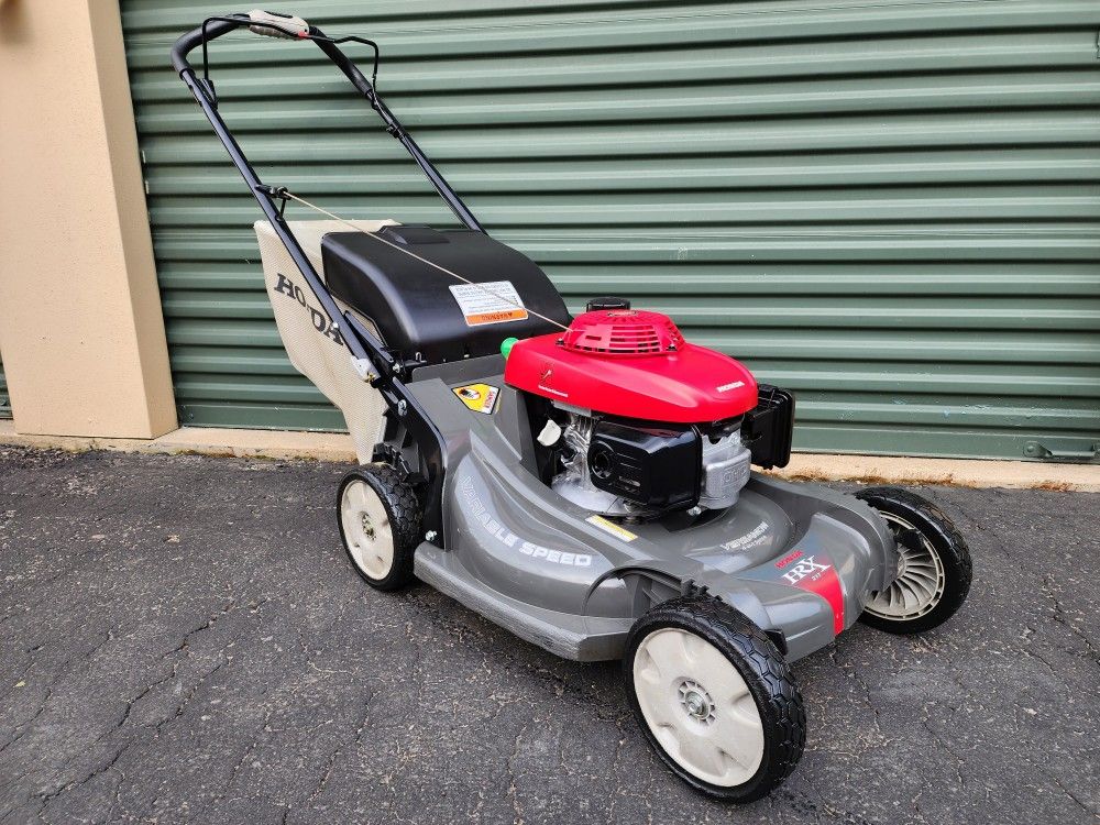 Honda hrx217 lawn mower rwd smart drive self propelled nice price is