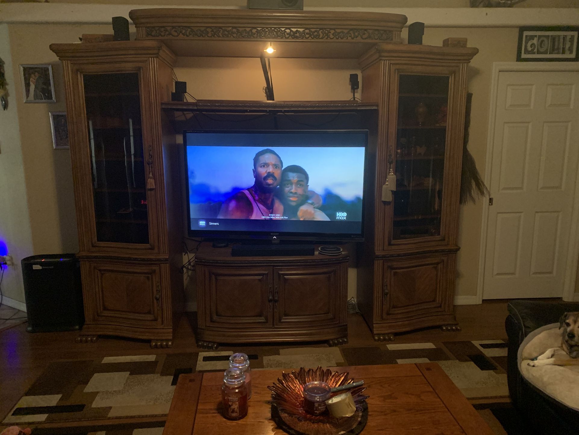 Entertainment center 