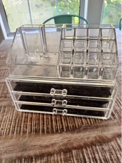 Clear Acrylic Makeup Organizer & Jewelry Storage (3 Drawers)