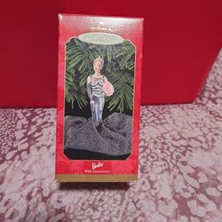 1999.        Keepsake Ornament 