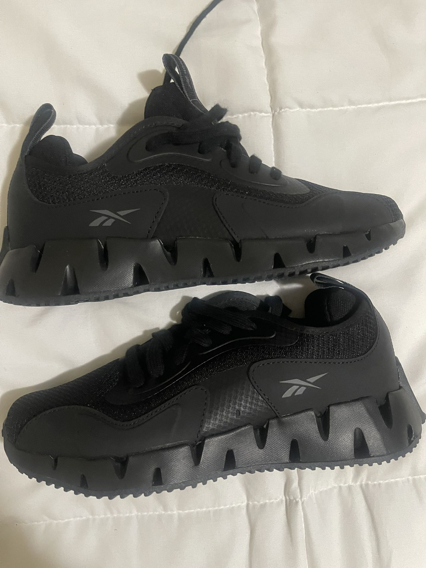Ladies Reebok Shoes
