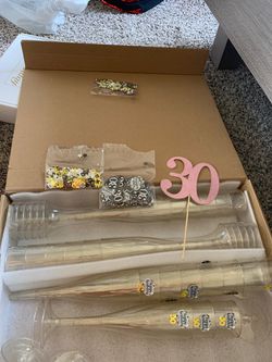 Gold rose birthday supplies (30th)