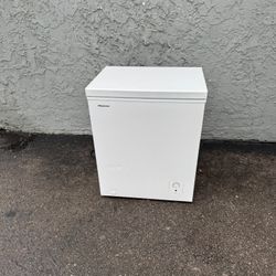 Deep Chest Freezer 27 1/2” Wide Free Local Delivery/30 Day Warranty